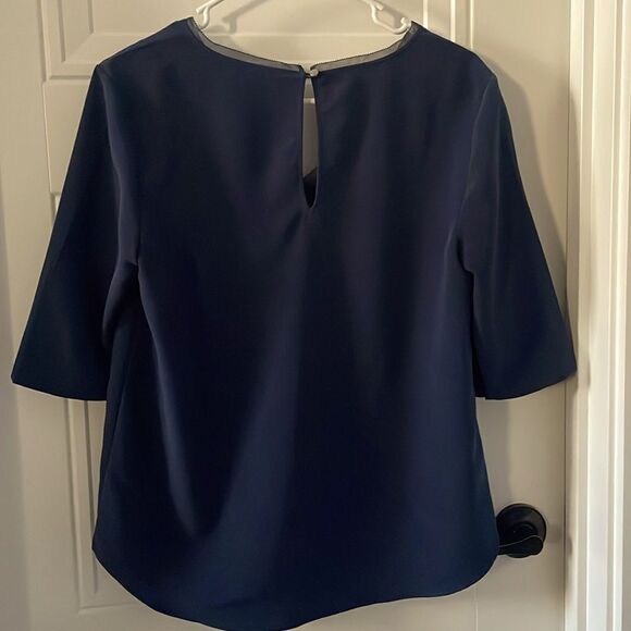H by Halston Navy V-neck Short Sleeve Blouse - Picture 7 of 7